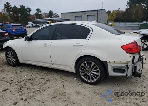 2015 Infiniti Q40 z USA, uszkodzony, nr VIN JN1CV6AR9FM650125